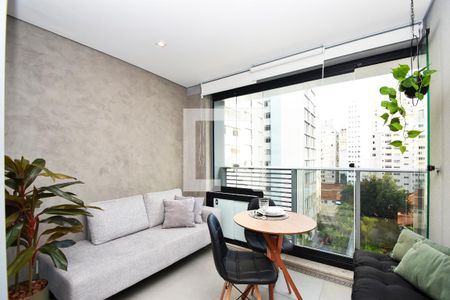 varanda sala de estar e jantar de kitnet/studio para alugar com 1 quarto, 28m² em Jardim Paulista, São Paulo