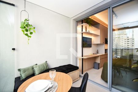 varanda sala de estar e jantar de kitnet/studio para alugar com 1 quarto, 28m² em Jardim Paulista, São Paulo