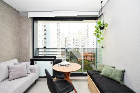 varanda sala de estar e jantar de kitnet/studio para alugar com 1 quarto, 28m² em Jardim Paulista, São Paulo