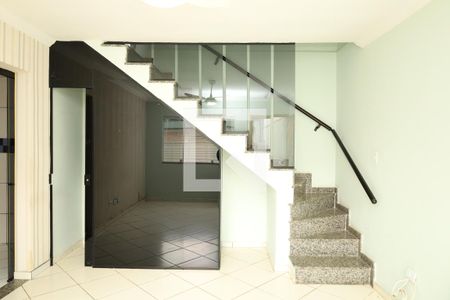 Sala de casa para alugar com 2 quartos, 65m² em Itaquera, São Paulo