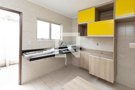 Cozinha de casa de condomínio para alugar com 2 quartos, 106m² em Vila Nova Mazzei, São Paulo