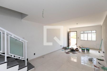 Sala  de casa de condomínio para alugar com 2 quartos, 106m² em Vila Nova Mazzei, São Paulo