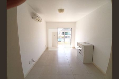 Quarto de casa de condomínio para alugar com 5 quartos, 260m² em Vargem Grande, Rio de Janeiro