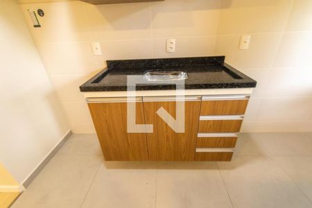 Cozinha e Área de Serviço de apartamento para alugar com 2 quartos, 51m² em Hauer, Curitiba