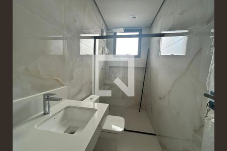 Banheiro de casa à venda com 3 quartos, 200m² em Planalto, Belo Horizonte