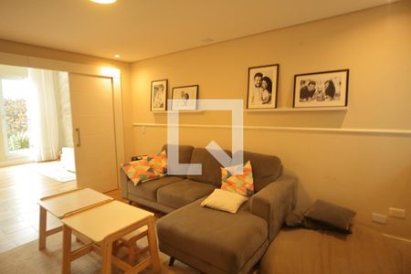 Sala de TV  de casa à venda com 3 quartos, 290m² em Parque dos Passaros, São Bernardo do Campo