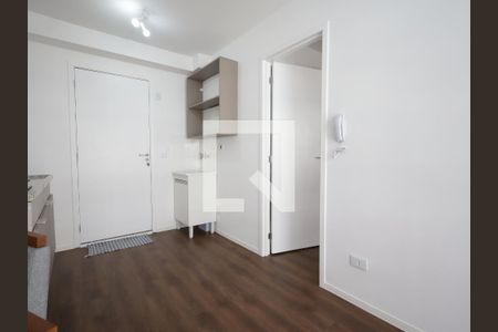 Sala/Cozinha de apartamento para alugar com 1 quarto, 27m² em Portal do Morumbi, São Paulo