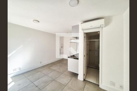 Sala/Quarto de kitnet/studio para alugar com 1 quarto, 27m² em Campos Elíseos, São Paulo