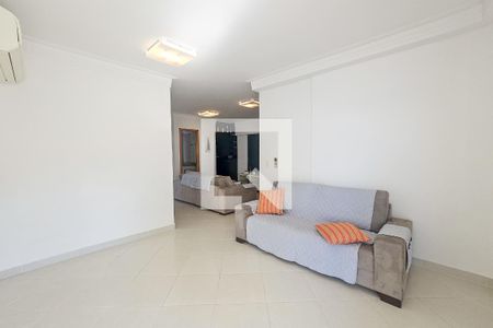 Apartamento para alugar com 3 quartos, 165m² em Vila Alzira, Guarujá