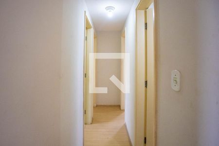 Corredor  de apartamento à venda com 3 quartos, 69m² em Jardim Melo, Diadema