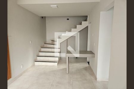 Casa para alugar com 2 quartos, 73m² em Novo Mundo, Uberlândia