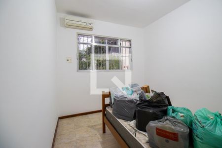 Quarto 1 de casa para alugar com 4 quartos, 200m² em Ramos, Rio de Janeiro