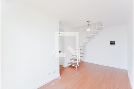 Sala de apartamento para alugar com 3 quartos, 80m² em Jardim Presidente Dutra, Guarulhos