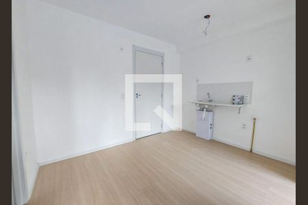 Sala/Cozinha de apartamento para alugar com 2 quartos, 28m² em Santo Amaro, São Paulo
