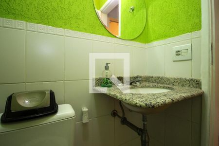 Lavabo de casa de condomínio para alugar com 3 quartos, 85m² em Granja Viana, Cotia