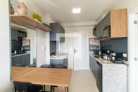 Sala/Cozinha de apartamento à venda com 1 quarto, 37m² em Água Verde, Curitiba