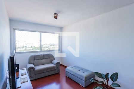 Sala de apartamento para alugar com 3 quartos, 74m² em Piqueri, São Paulo