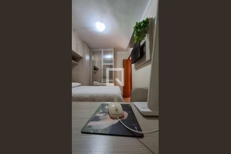 Quarto de apartamento à venda com 2 quartos, 49m² em Vila Carmosina, São Paulo