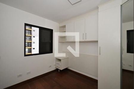 Quarto 1 de apartamento para alugar com 2 quartos, 68m² em Jardim Henriqueta, Taboão da Serra