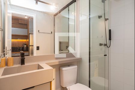 Banheiro de kitnet/studio para alugar com 1 quarto, 25m² em Cidade Monções, São Paulo