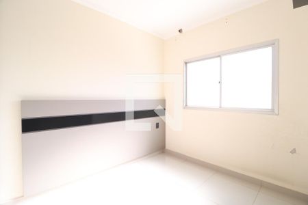Quarto 2 de apartamento para alugar com 2 quartos, 58m² em Santa Mônica, Uberlândia