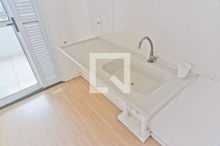 Sala e cozinha de apartamento à venda com 2 quartos, 32m² em Casa Verde Alta, São Paulo
