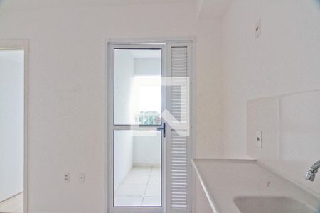 Sala e cozinha de apartamento à venda com 2 quartos, 32m² em Casa Verde Alta, São Paulo
