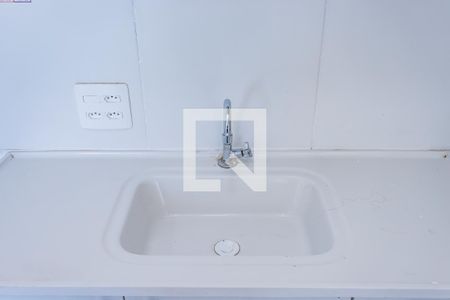 Sala, cozinha e área de serviço de apartamento para alugar com 2 quartos, 32m² em Vila Pereira Cerca, São Paulo