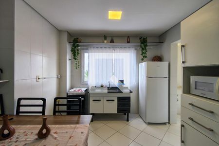 Cozinha  de apartamento para alugar com 2 quartos, 55m² em Solemar, Praia Grande
