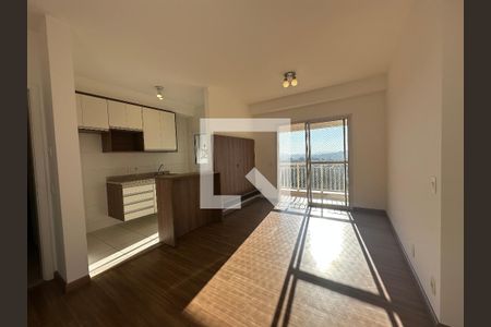 Sala de apartamento para alugar com 2 quartos, 66m² em Empresarial 18 do Forte, Barueri