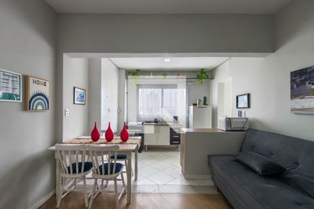 Sala de apartamento para alugar com 2 quartos, 55m² em Solemar, Praia Grande