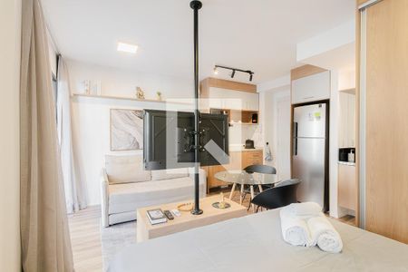 Quarto de kitnet/studio à venda com 1 quarto, 27m² em Pinheiros, São Paulo