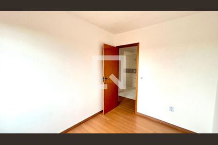 Quarto 1 de apartamento para alugar com 2 quartos, 42m² em Vila Nova Bonsucesso, Guarulhos