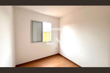 Quarto 1 de apartamento para alugar com 2 quartos, 42m² em Vila Nova Bonsucesso, Guarulhos