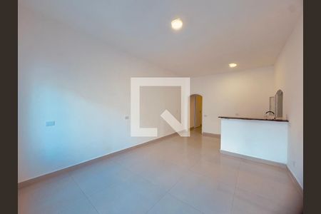 Sala de casa para alugar com 1 quarto, 45m² em Jardim Santa Mena, Guarulhos
