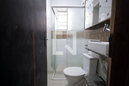 Banheiro de casa para alugar com 2 quartos, 60m² em Jardim Santo André, Santo André