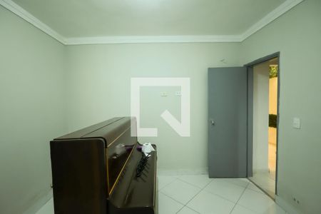 Quarto 1 de casa para alugar com 2 quartos, 150m² em Vila Marari, São Paulo