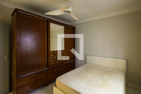 Quarto 2 de casa para alugar com 2 quartos, 150m² em Vila Marari, São Paulo