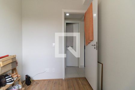 Quarto 2 de apartamento para alugar com 2 quartos, 32m² em Parque Fongaro, São Paulo