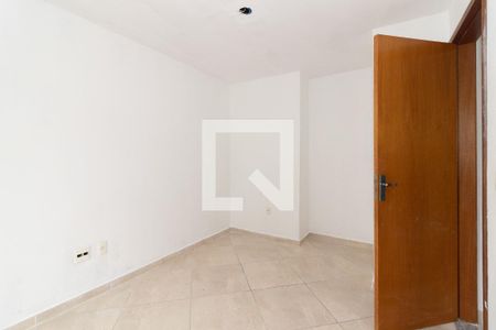 Quarto 1 de casa de condomínio para alugar com 2 quartos, 62m² em Bento Ribeiro, Rio de Janeiro