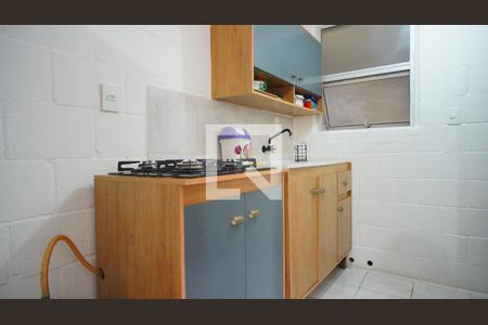 Cozinha e Área de Serviço de apartamento à venda com 2 quartos, 38m² em Mário Quintana, Porto Alegre