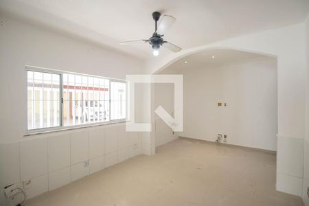 Sala de casa para alugar com 2 quartos, 150m² em Porto da Madama, São Gonçalo