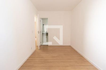 Quarto 1 de apartamento para alugar com 3 quartos, 68m² em Xaxim, Curitiba