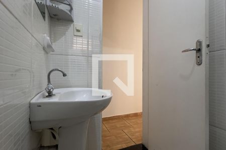 Banheiro de apartamento para alugar com 1 quarto, 60m² em Jardim Presidente Dutra, Guarulhos