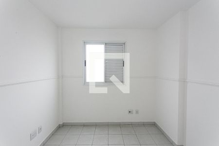 Quarto 2 de apartamento para alugar com 2 quartos, 60m² em Vila Margarida, São Paulo
