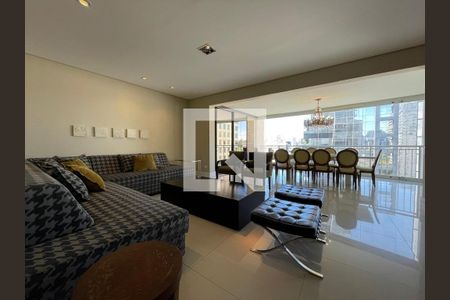 Apartamento à venda com 3 quartos, 189m² em Itaim Bibi, São Paulo