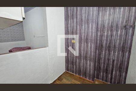 Corredor de casa para alugar com 1 quarto, 35m² em Vila Romano, São Paulo