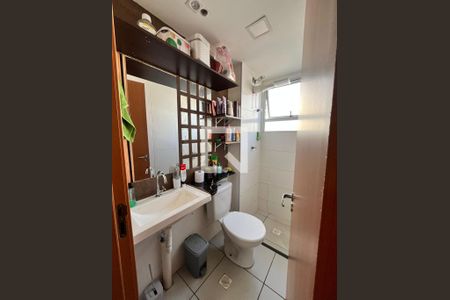 Banheiro de apartamento à venda com 2 quartos, 39m² em Setor Perim, Goiânia