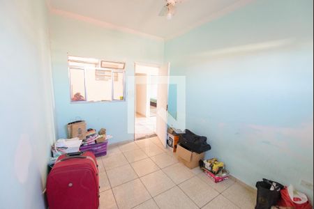 Quarto 1 de casa para alugar com 3 quartos, 100m² em Jardim Gurilândia, Taubaté