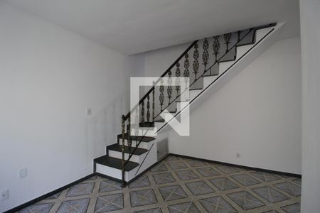 Sala de casa de condomínio para alugar com 2 quartos, 67m² em Taquara, Rio de Janeiro